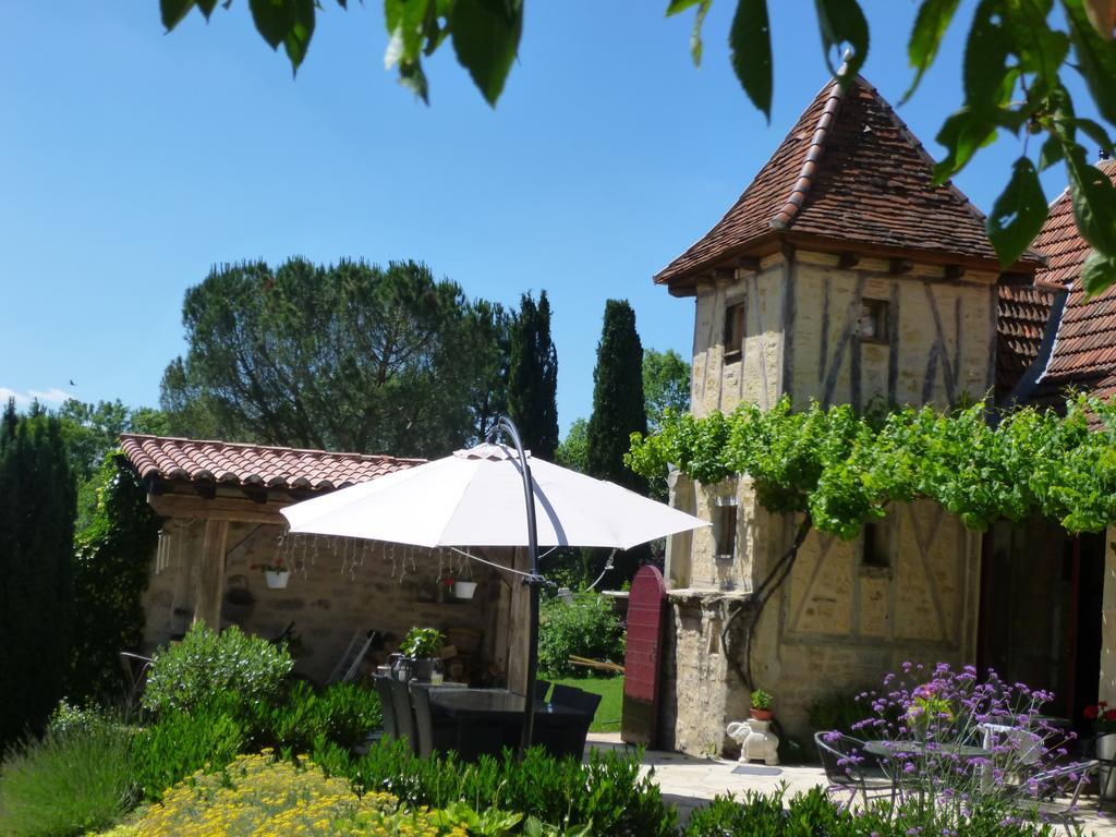 Bed and Breakfast Au Mas De Gamet Théminettes Esterno foto