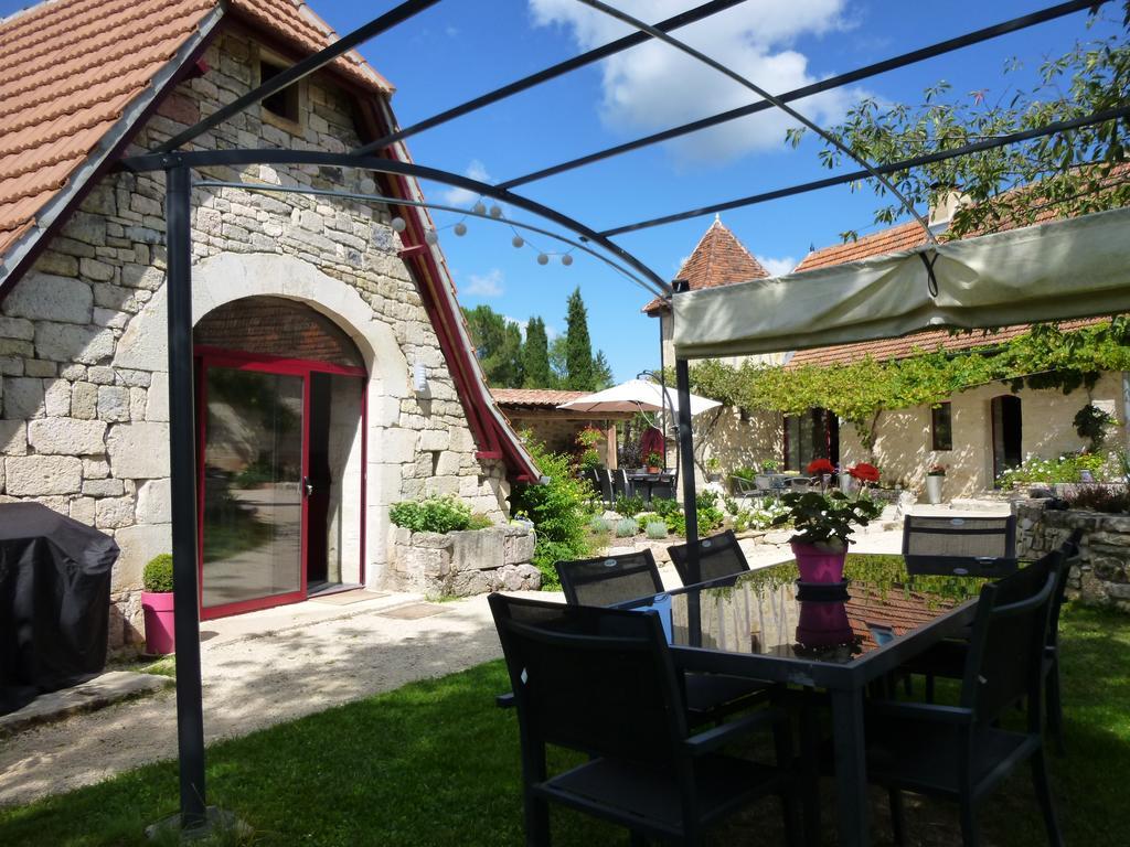 Bed and Breakfast Au Mas De Gamet Théminettes Esterno foto