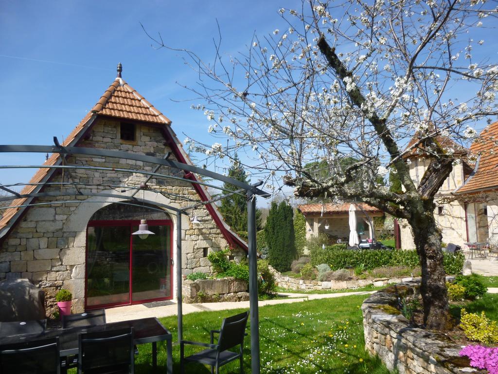 Bed and Breakfast Au Mas De Gamet Théminettes Esterno foto