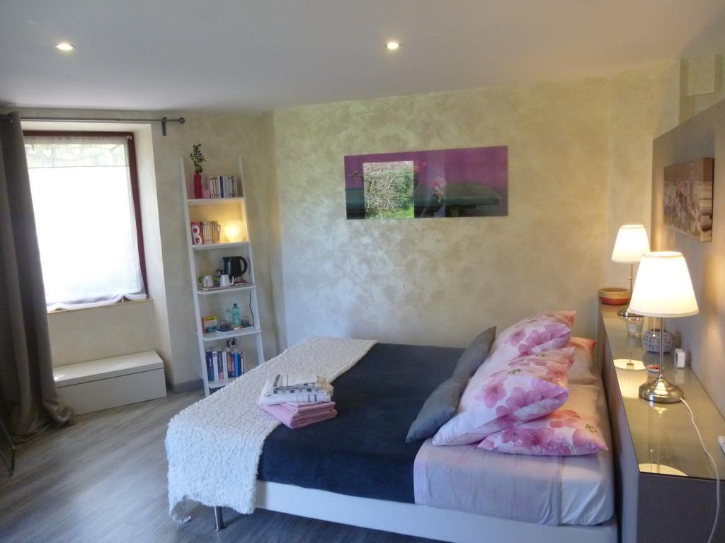 Bed and Breakfast Au Mas De Gamet Théminettes Esterno foto