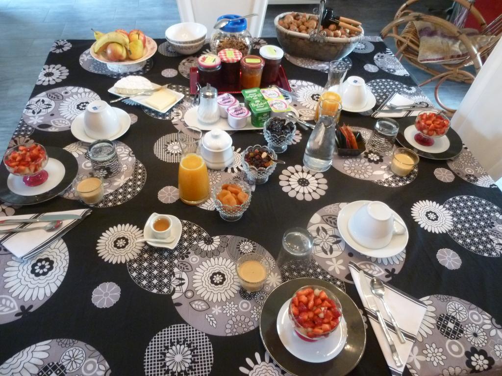Bed and Breakfast Au Mas De Gamet Théminettes Esterno foto