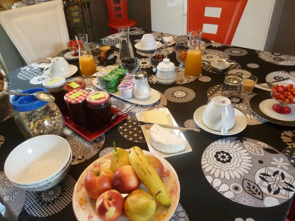Bed and Breakfast Au Mas De Gamet Théminettes Esterno foto